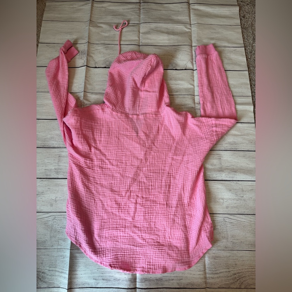 NWOT Women's Pink Lily Lightweight Pullover - Picture 5 of 5